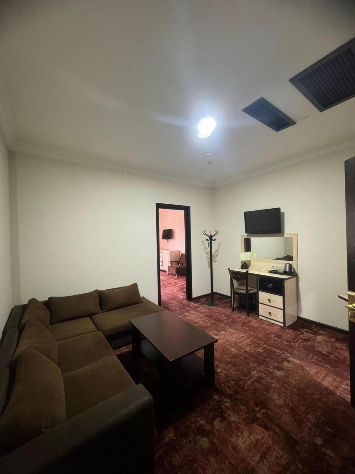 Hotel Beka Palace Tbilisi Esterno foto